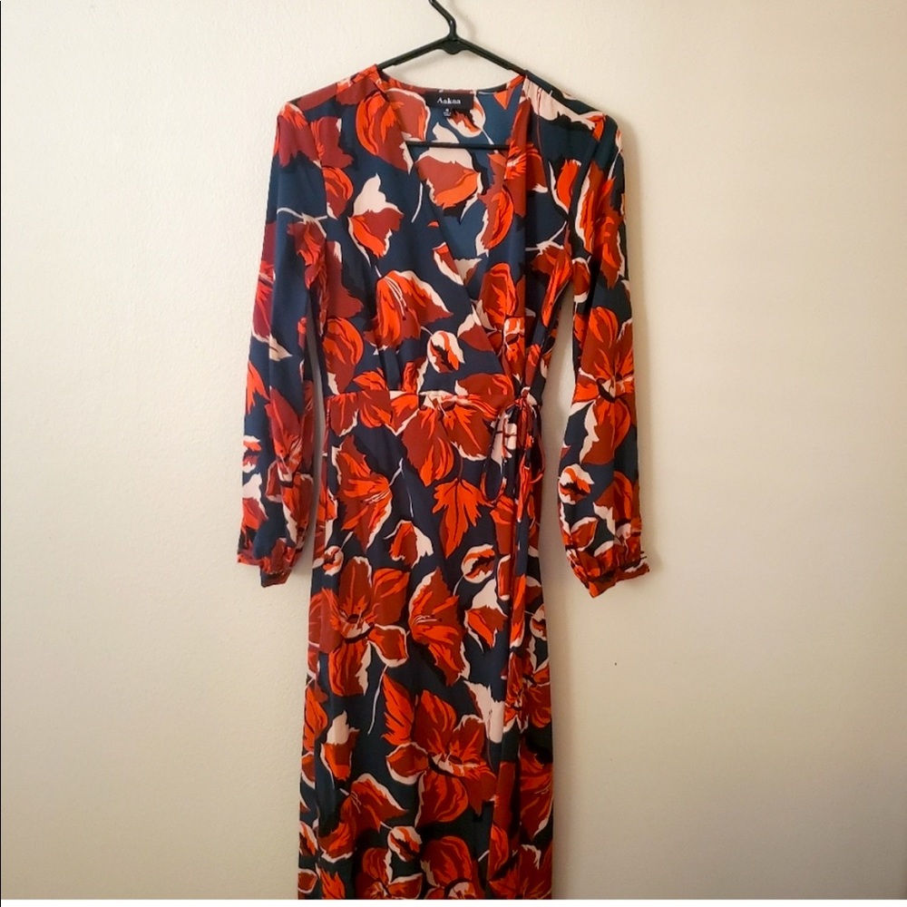 Aakaa Aspen Fall Maxi, floral V-neck w/ tie